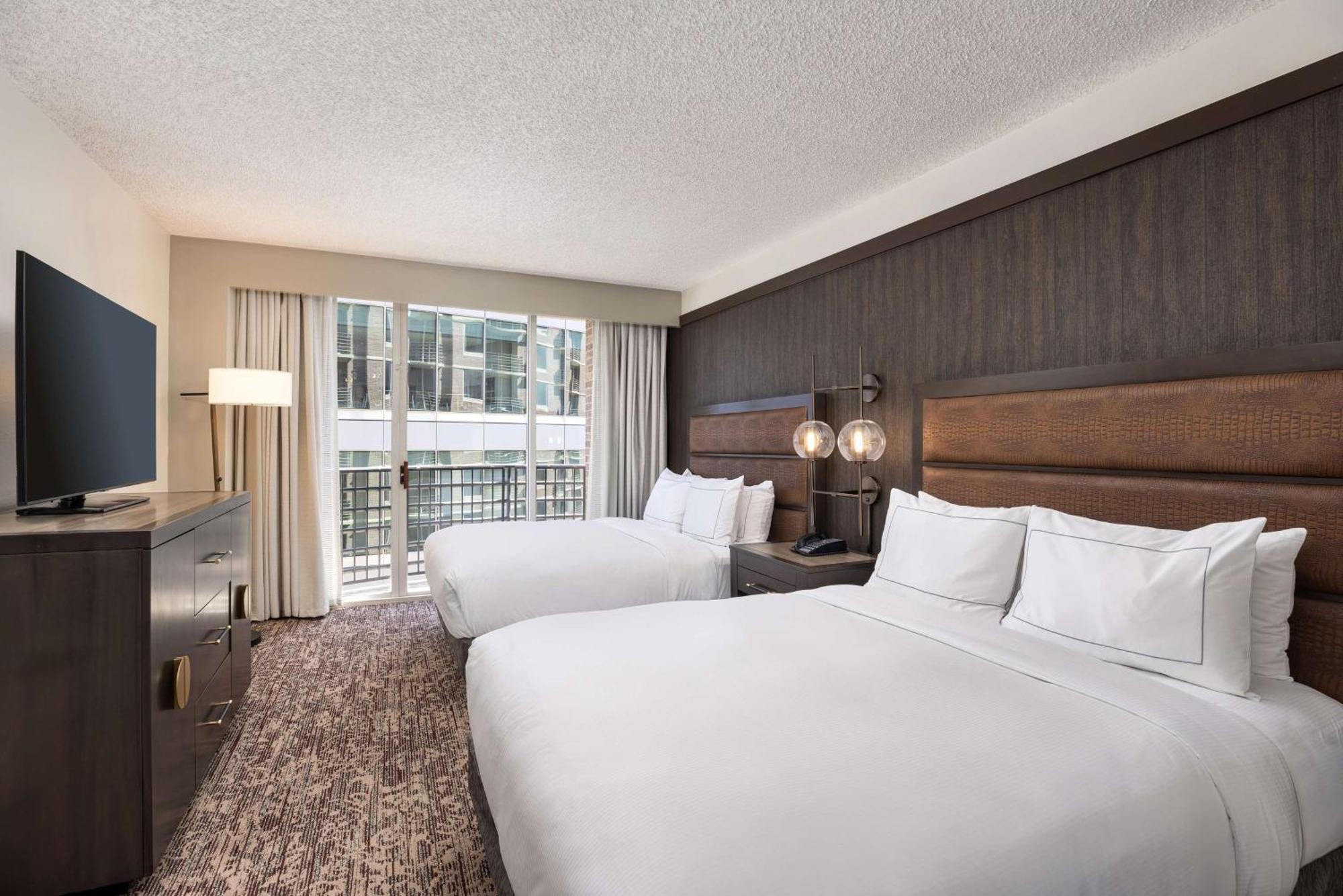 Doubletree Suites By Hilton Austin Downtown Capitol Ngoại thất bức ảnh