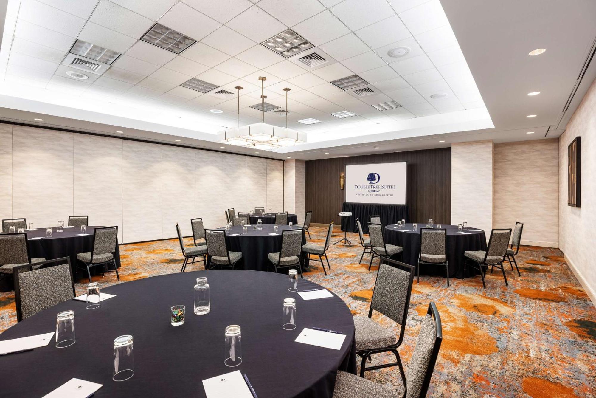 Doubletree Suites By Hilton Austin Downtown Capitol Ngoại thất bức ảnh