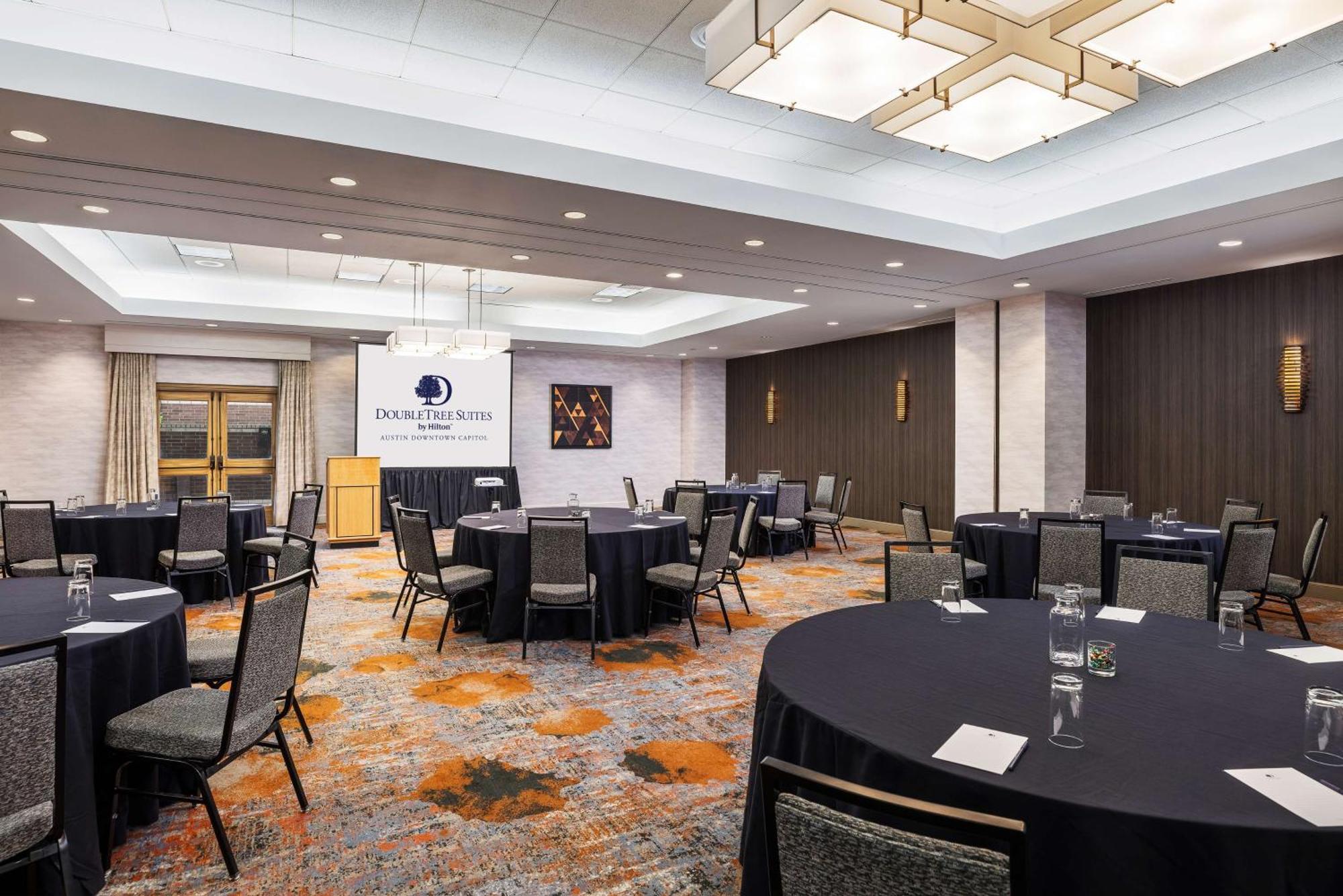 Doubletree Suites By Hilton Austin Downtown Capitol Ngoại thất bức ảnh