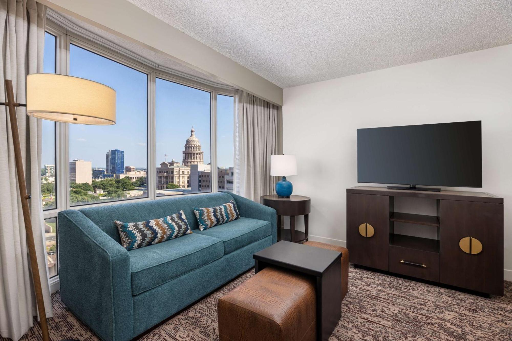 Doubletree Suites By Hilton Austin Downtown Capitol Ngoại thất bức ảnh