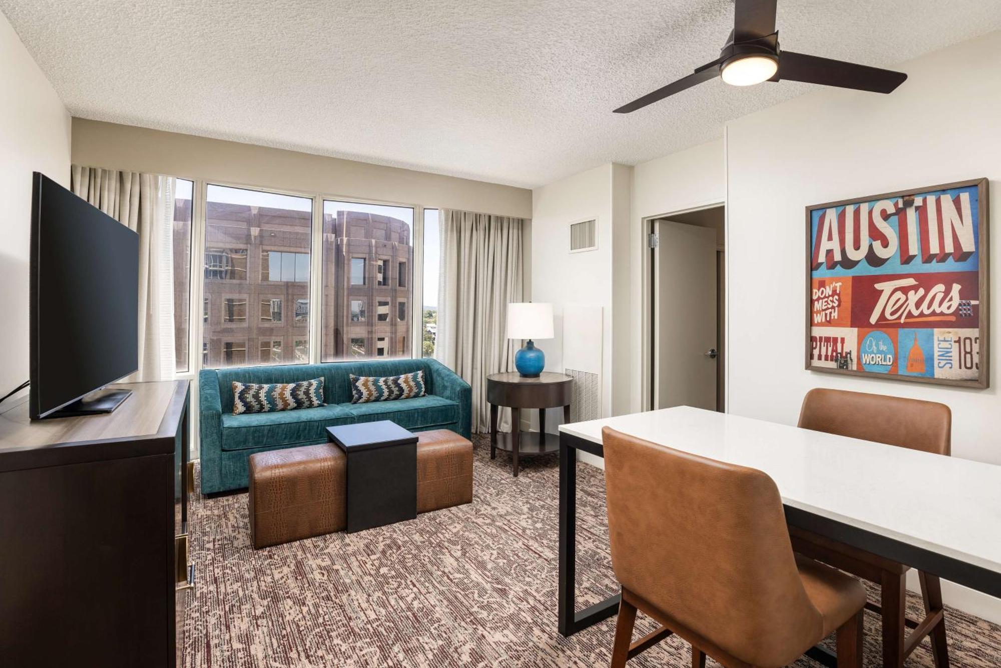 Doubletree Suites By Hilton Austin Downtown Capitol Ngoại thất bức ảnh