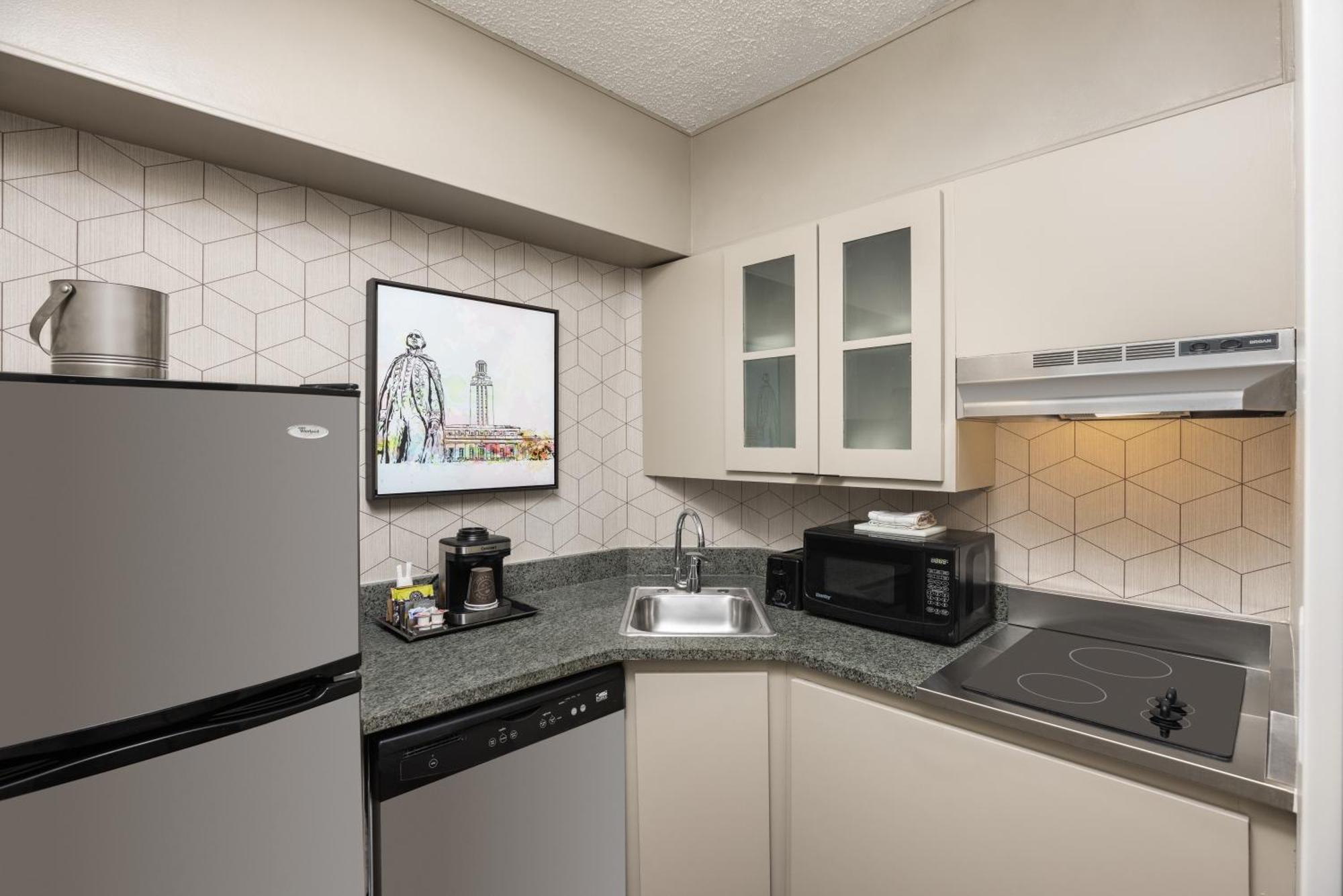 Doubletree Suites By Hilton Austin Downtown Capitol Ngoại thất bức ảnh