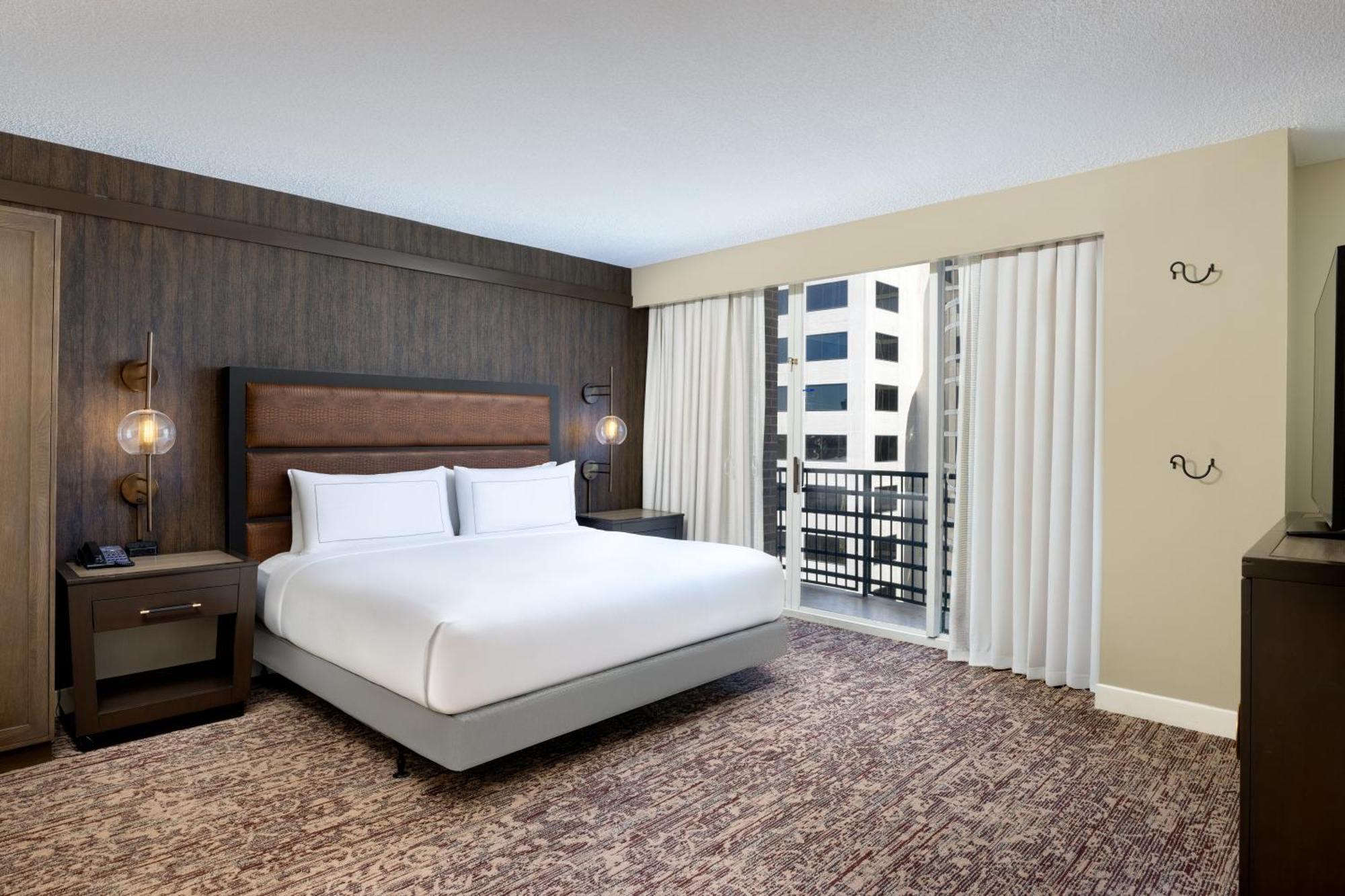 Doubletree Suites By Hilton Austin Downtown Capitol Ngoại thất bức ảnh